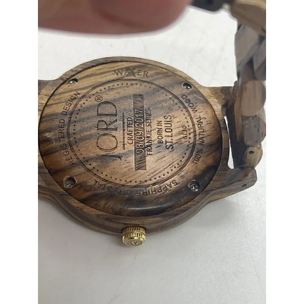 Jord Wood Watch GL 30 Frankie Series Born in St Louis 08/09/2017 Sapphir Crystal